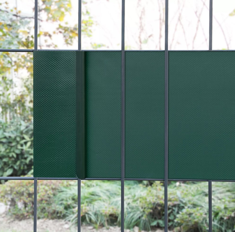 Set banda decorativa pentru ingradire garduri, Zola, cu 25 de clipsuri, PVC rezistent, 450g/m2, 19 x 3500 cm, verde Set banda decorativa pentru ingradire garduri, Zola, cu 25 de clipsuri, PVC rezistent, 450g/m2, 19 x 3500 cm, verde